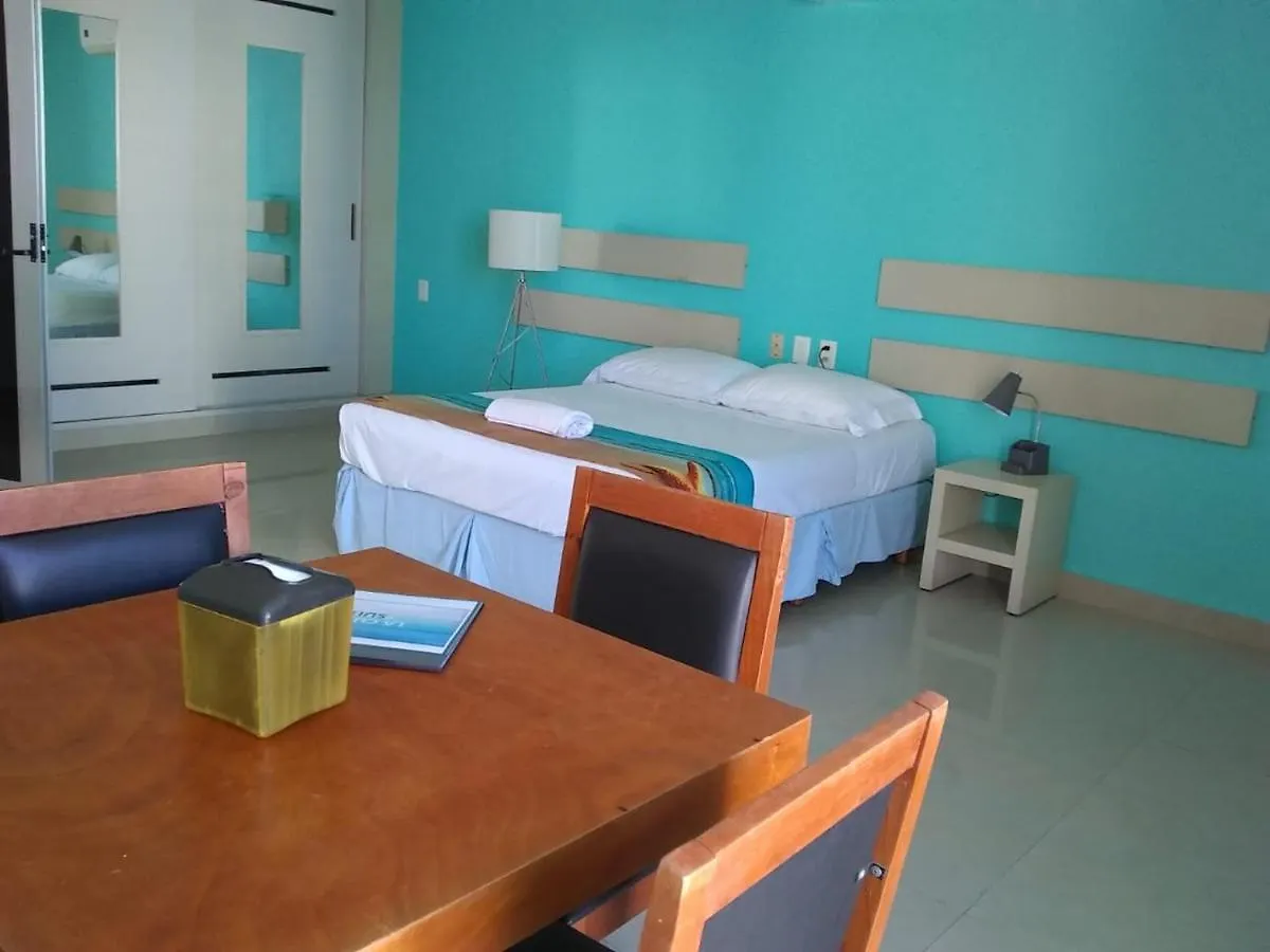 La Cultura Suites - Avenida Quinta Playa del Carmen 3*,